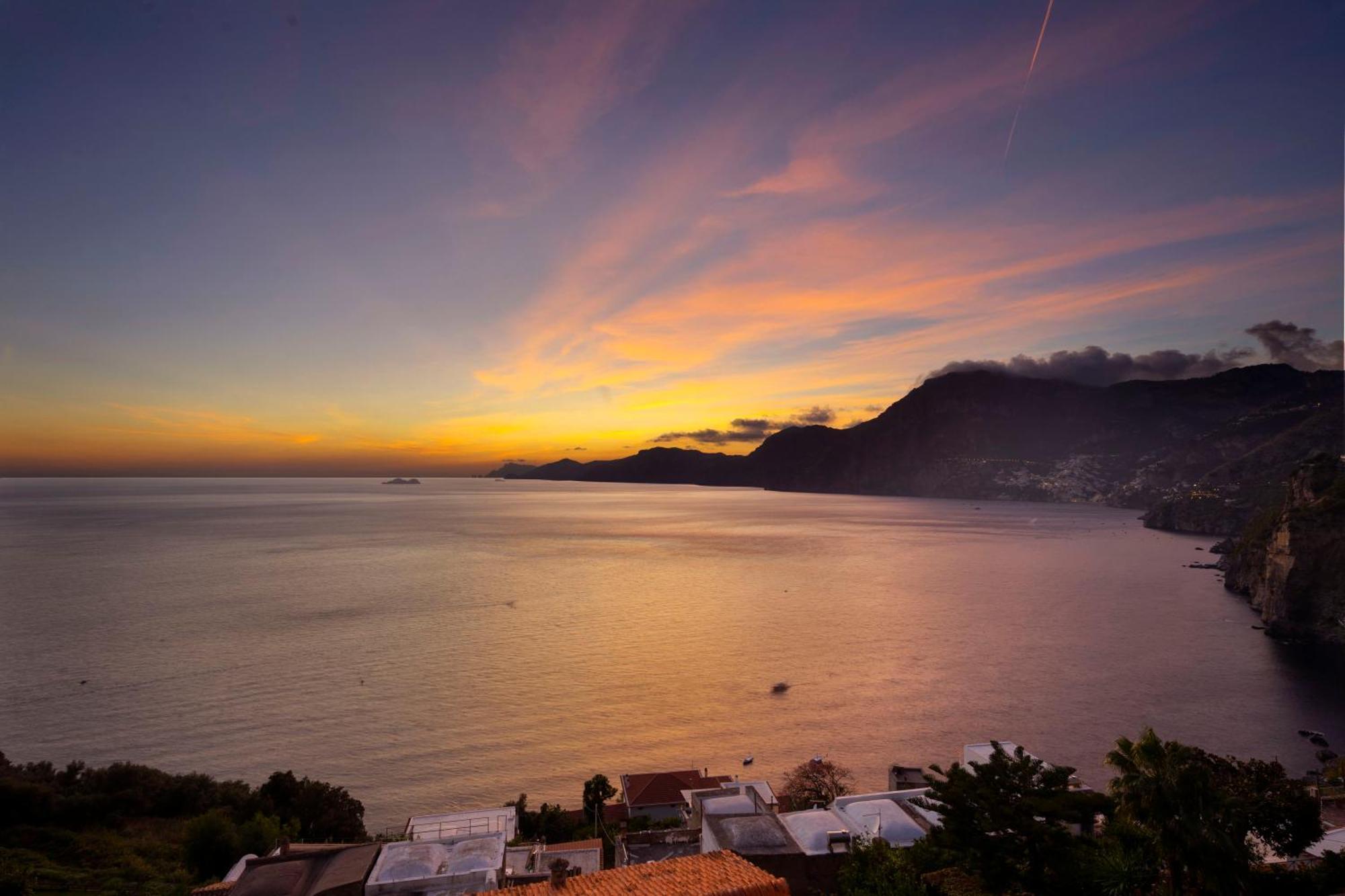 Tramonto D'Oro Hotel Praiano Exterior foto