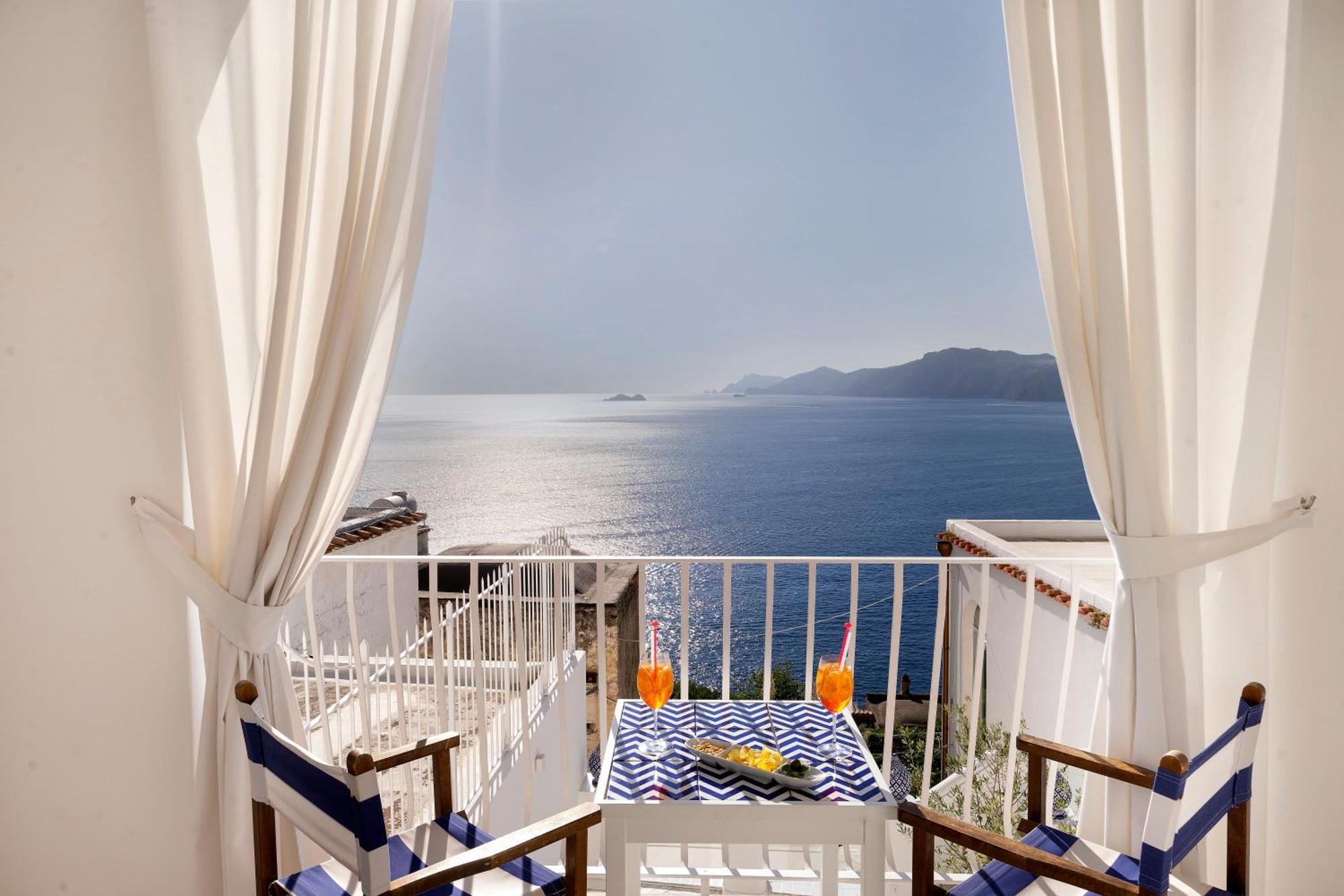 Tramonto D'Oro Hotel Praiano Exterior foto